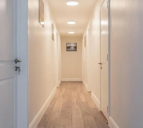 Burrows Lodge, The Metal Man 6 招待所 特拉莫尔